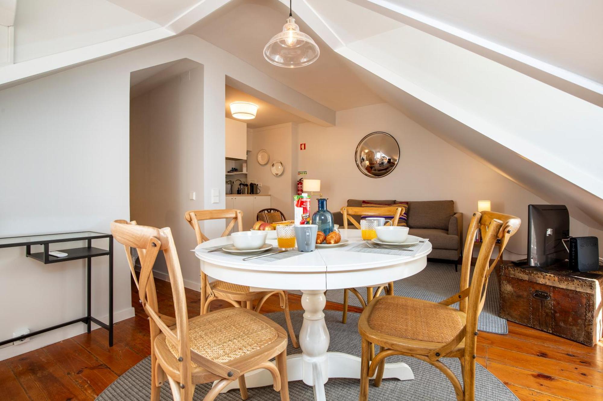 Live Like A Local @ Casa Da Esquina - Wifi & A/C Apartment Lisbon Exterior photo